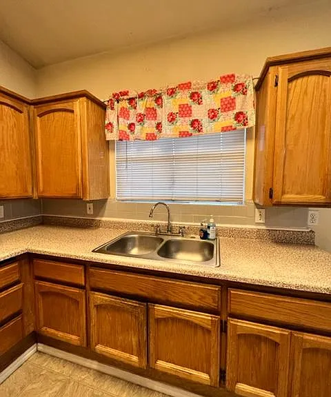 1467 Acorn Ct — Photo 5