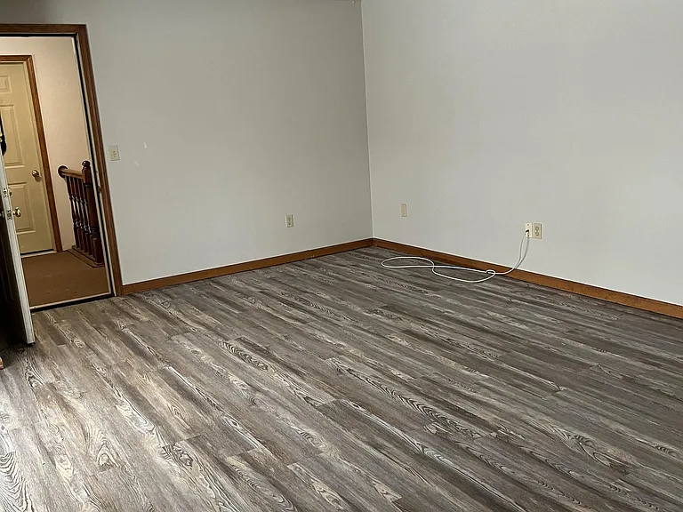 2175 Violet Cir #4 — Photo 6