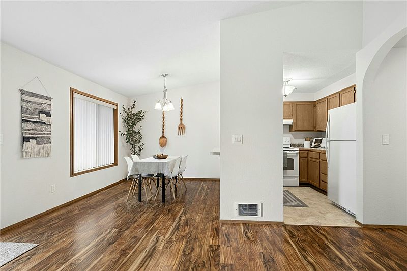 5th image of 17404 119th Lane SE #H6