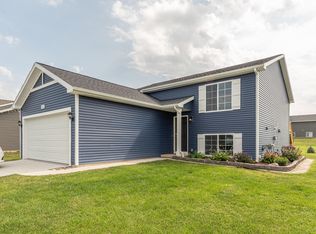 3042 Ivy Wood Cir, Howell, MI 48855