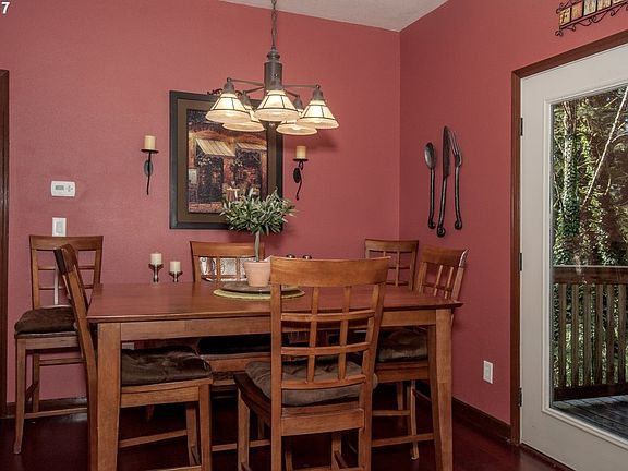 4th image of 2112 NE Indian Shores Dr
