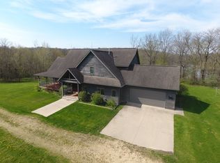 2750 160th Ave, Calamus, IA 52729