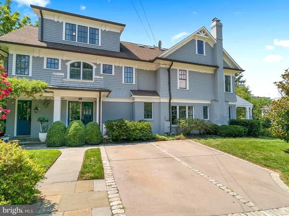 4400 Elm St, Chevy Chase, MD 20815