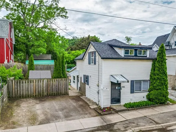 4956 Beam St, Lincoln, ON L3J 0R5