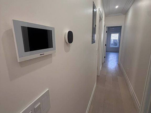 4th image of 22-60 37th St #1