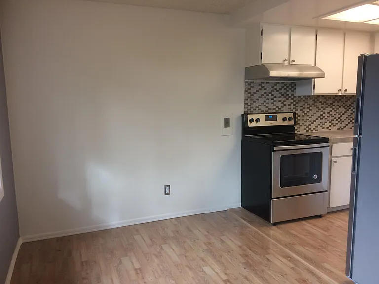 9552 Interlake Ave N #A — Photo 6