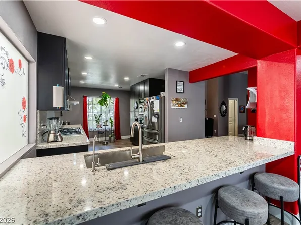 8251 Coyado St, Las Vegas, NV 89123