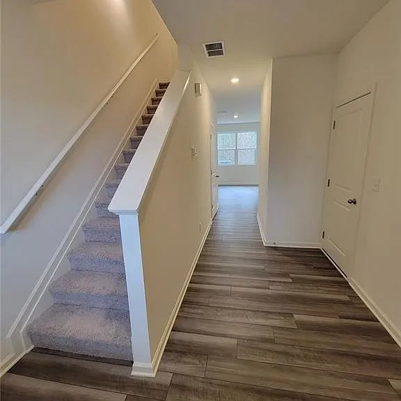 3560 Eagle Ct SW — Photo 4