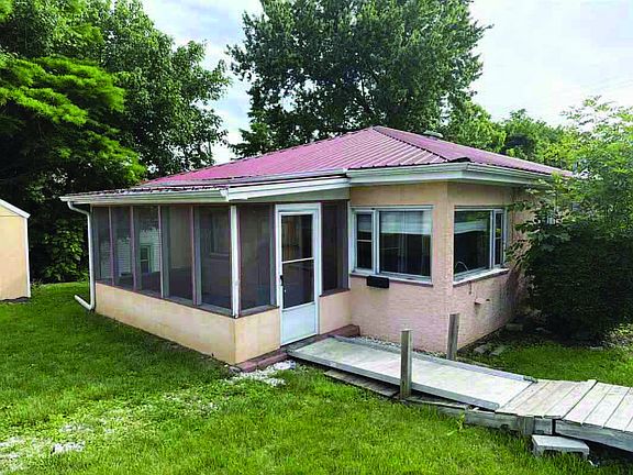 3rd image of 608 Jack Roush Way