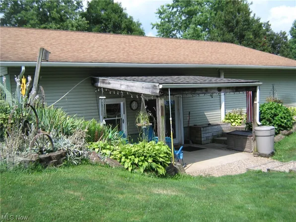 4050 Gorsuch Rd, Nashport, OH 43830