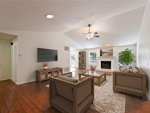 2nd image of 18 Stronsay Cir