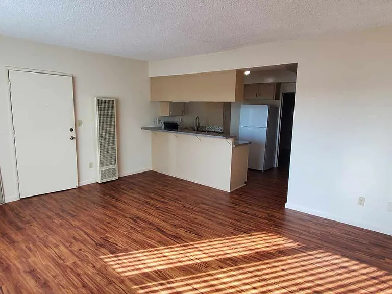 1804 Flagler Ln #3 — Photo 2