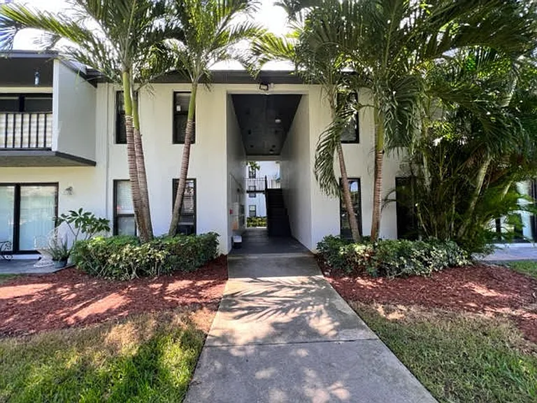 Colonial Village - 7550 Stirling Rd — Photo 46