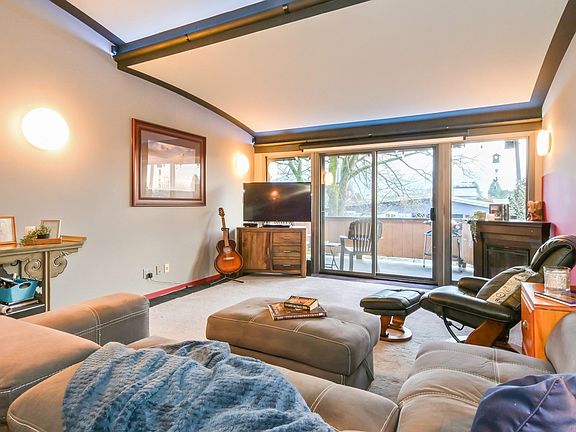 3rd image of 46210 Chilliwack Central Rd #213