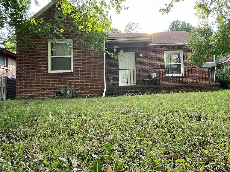 728 N Marion Ave — Photo 36