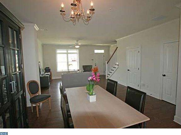 4th image of 695 Magnolia Ct