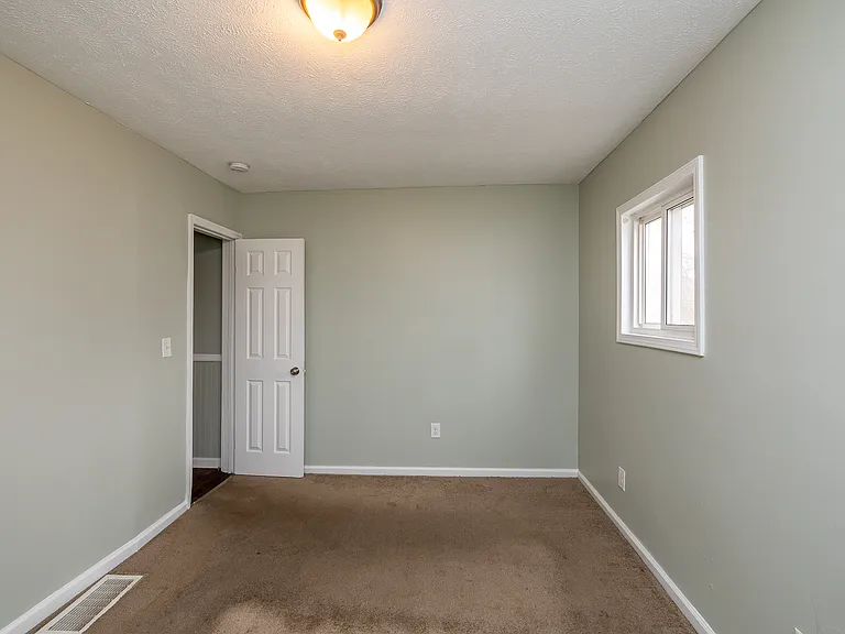 5030 Arch St — Photo 29
