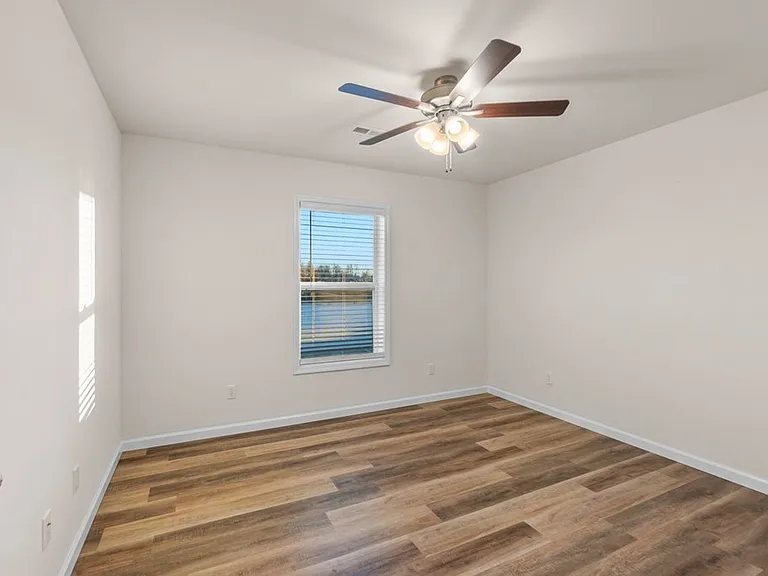 780 Highland Point Dr — Photo 5