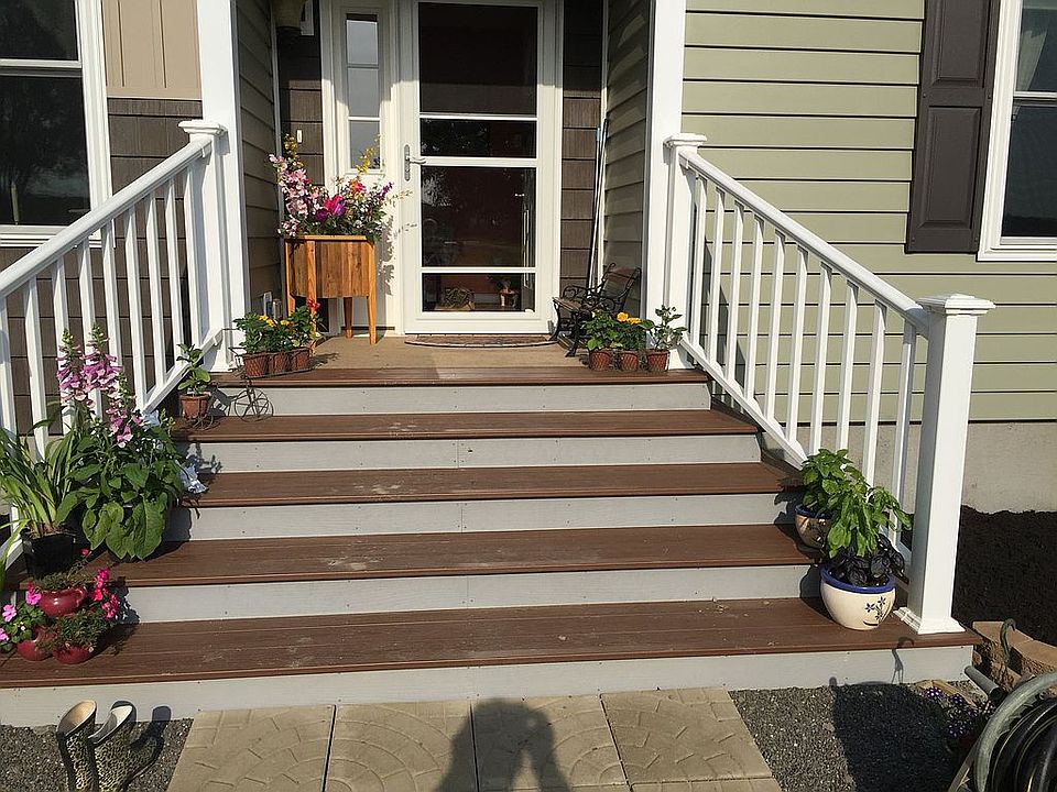 Custom staircase into Foyer
