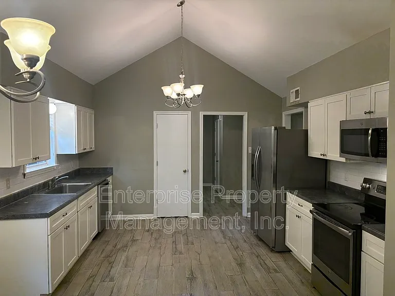2266 Montego Dr — Photo 16