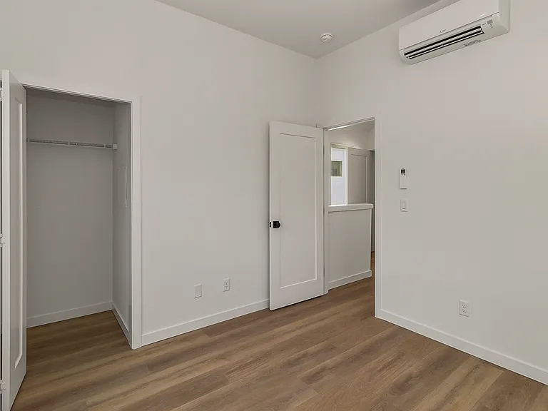820 S Sullivan St #B — Photo 23