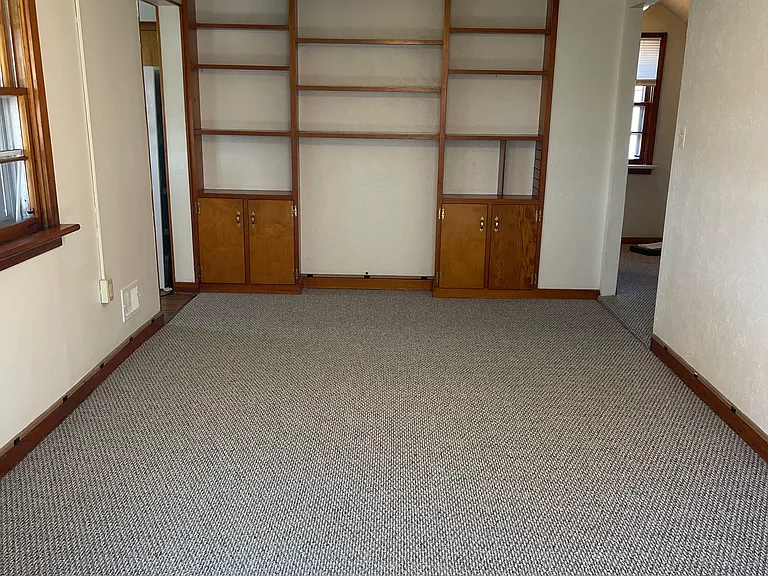 324 Knarr St #B — Photo 7