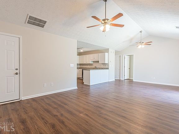 2nd image of 335 Autumn Lake Dr