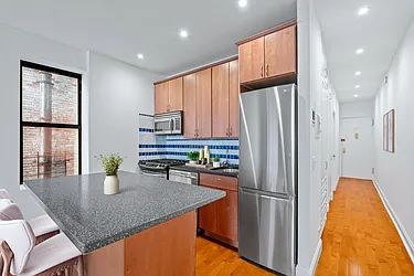 1264 Amsterdam Avenue 3D image 3 of 8