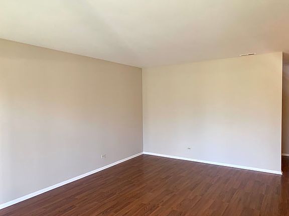 3rd image of 271 Southwick Ct