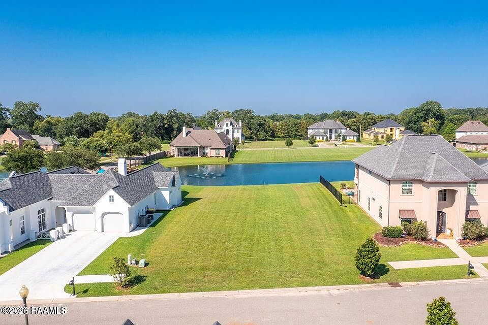 1st image of 219 Bridgewater Pl