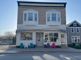133 N Main St #2, Dousman, WI 53118