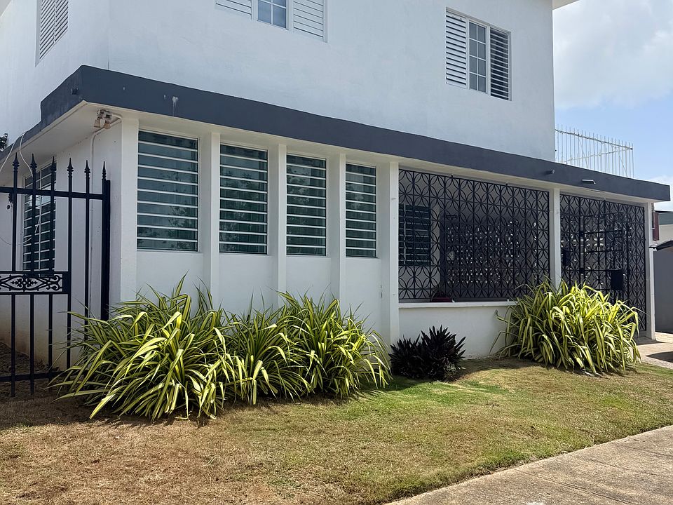 1st image of G41 Calle Capitan Correa Urb Reparto Flamingo