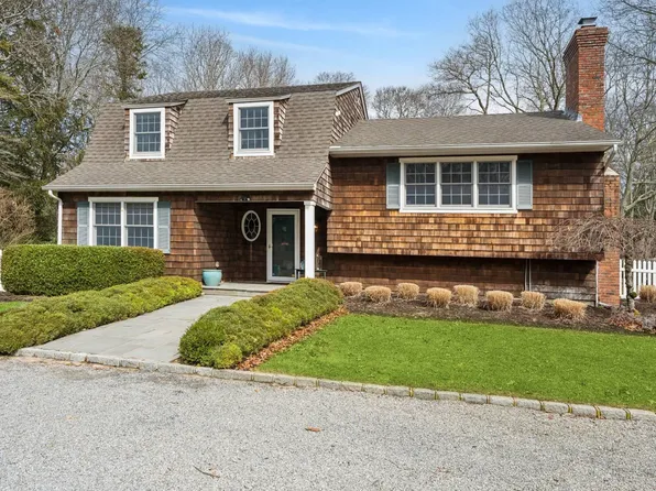 44 Midhampton Avenue, Quogue, NY 11959