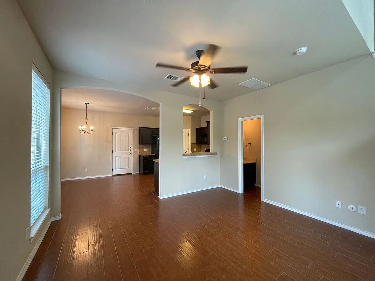 Building Photo - 134 Sierra Rose Loop