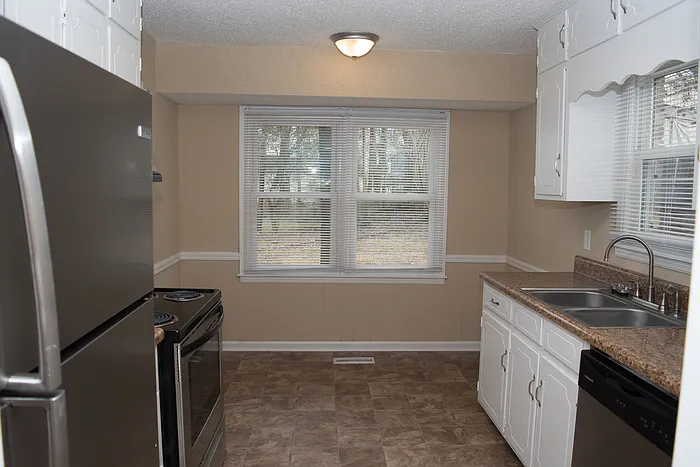 1829 Christian St NE — Photo 4