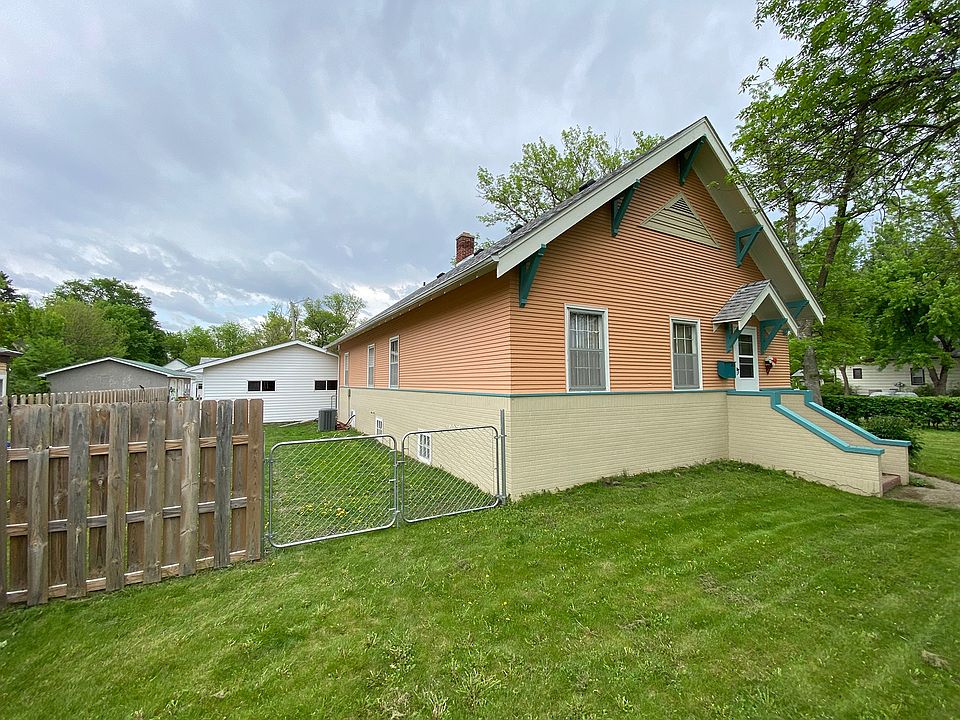 203 6th Ave E, Sisseton, SD 57262 MLS 11174345 Zillow