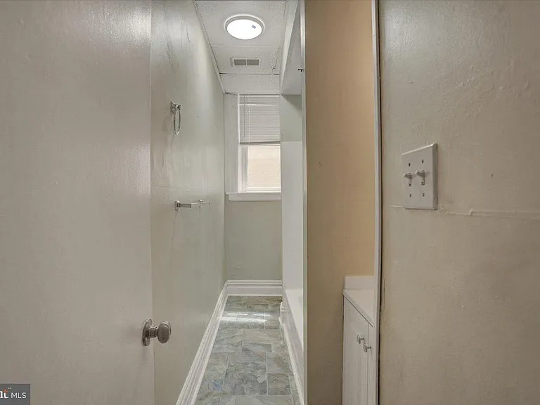 60 E Washington St #1E — Photo 8