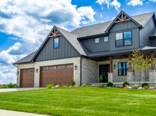 7423 Macedon St, Winfield, IN 46307