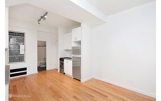Rented by Douglas Elliman | media 3