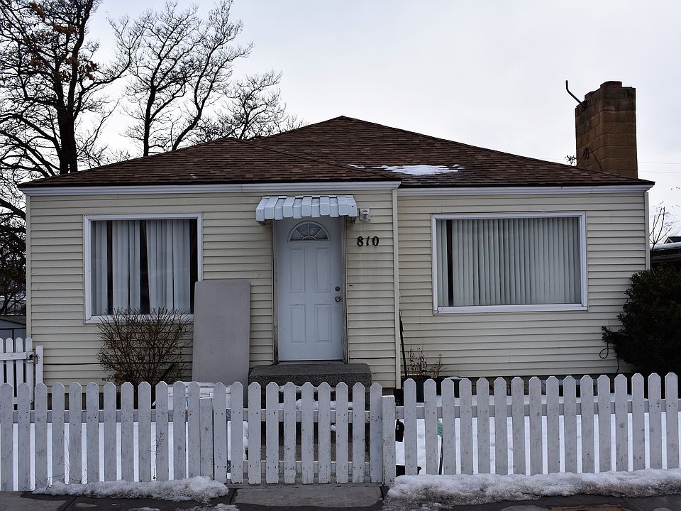 1st image of 810 N Baker Ave