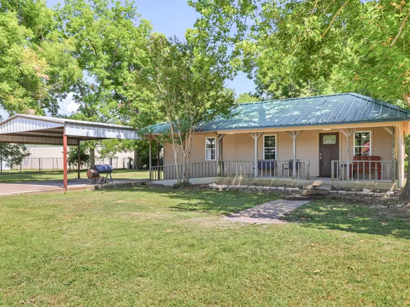 210 Main St, Caddo, OK 74729
