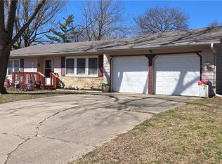 18 Brookside Dr, Paola, KS 66071