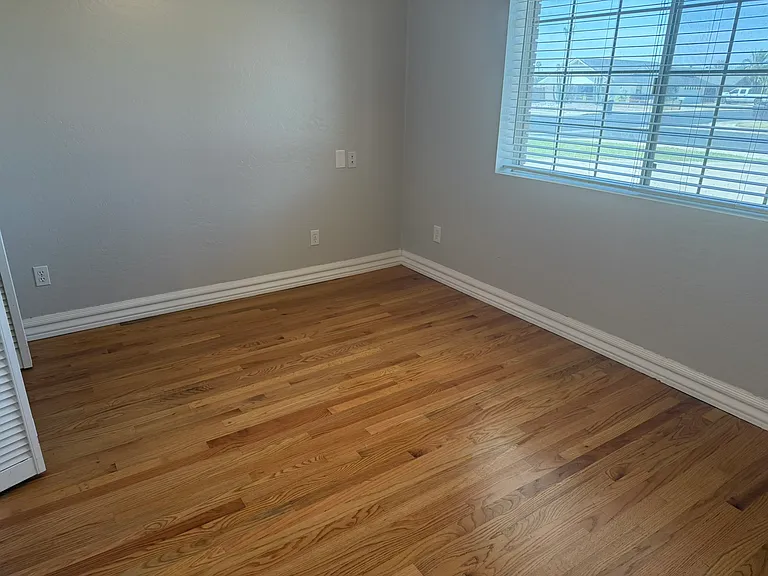 Downstairs Bedroom with Full Bathroom