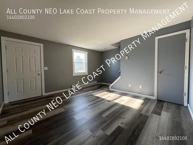 1372 Massachusetts Ave — Photo 3