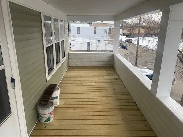 1008 Pinewood Ave — Photo 2