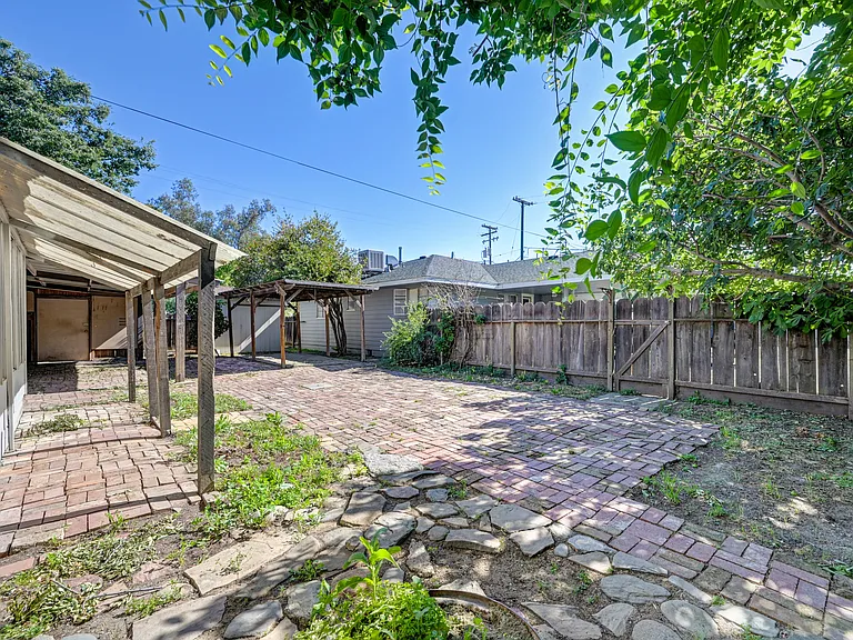 448 N Butte St — Photo 24