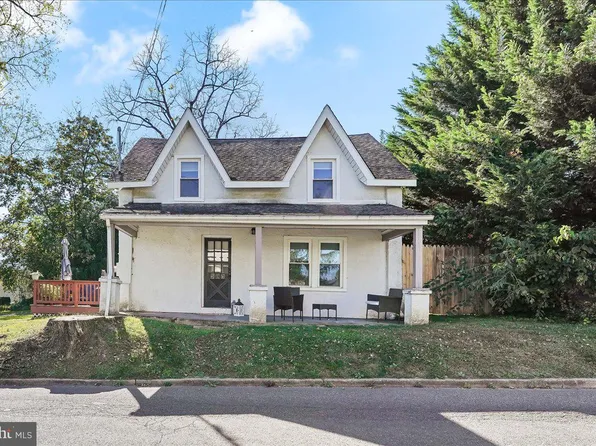 305 Center St, Toughkenamon, PA 19374