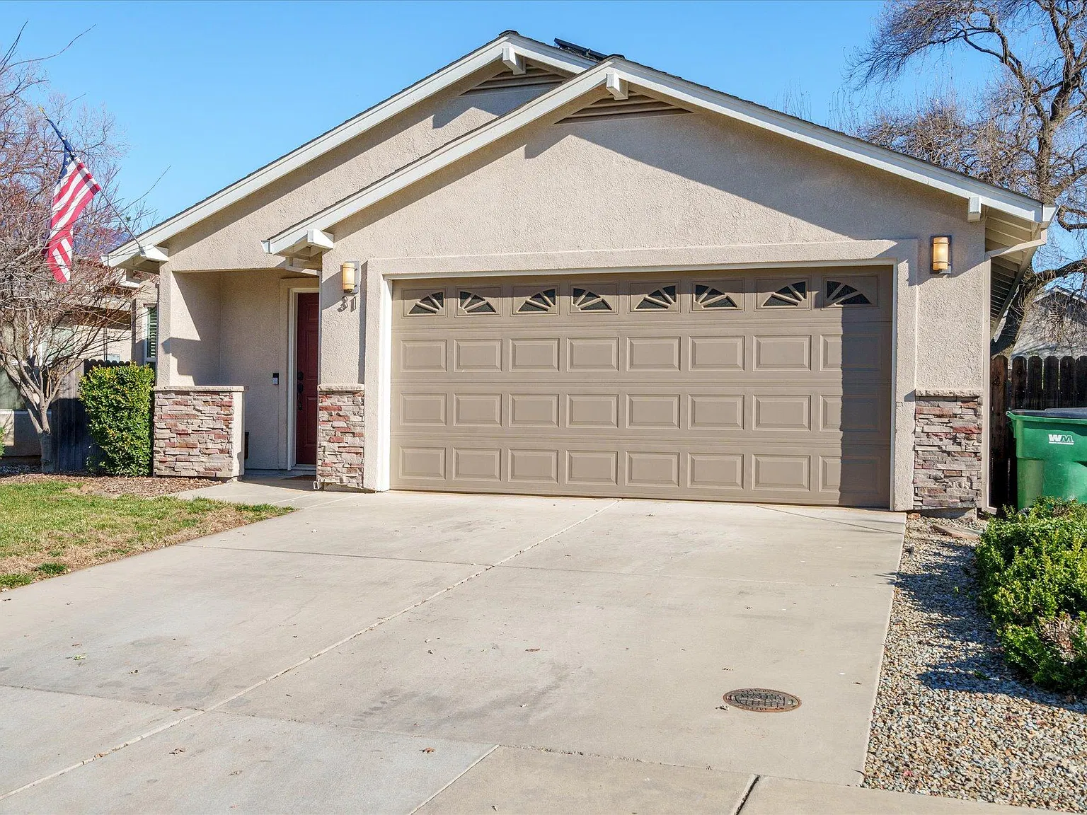 4 bed, 1402 sqft, $2,225 — Photo 3