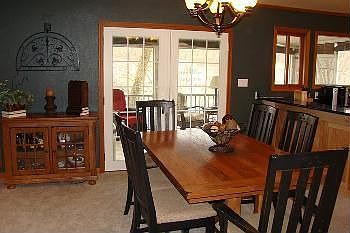 4th image of 817 Country Club Dr