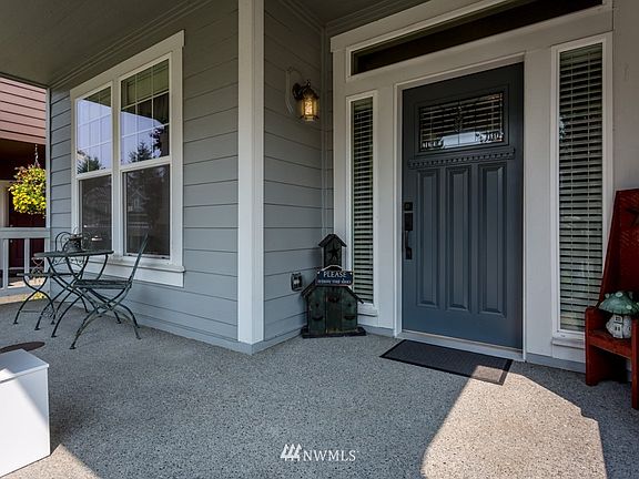 3rd image of 18527 111th Avenue E